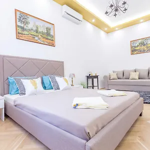  Apartment Real Zoltan