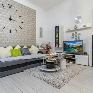 Apartment Grey Orchid - Studio